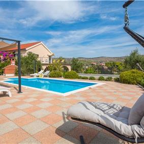 6 bedroom villa with pool in Milna, Brac Island sleeps 11